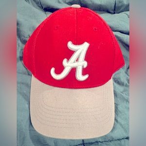 Alabama hat, stretch back, memory foam in the from of the hat